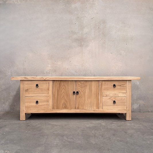 Low Cabinet Overhang | Natural