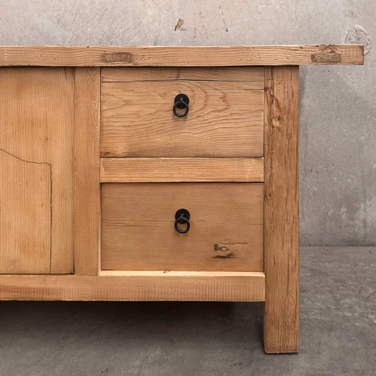 Low Cabinet Overhang | Rustic
