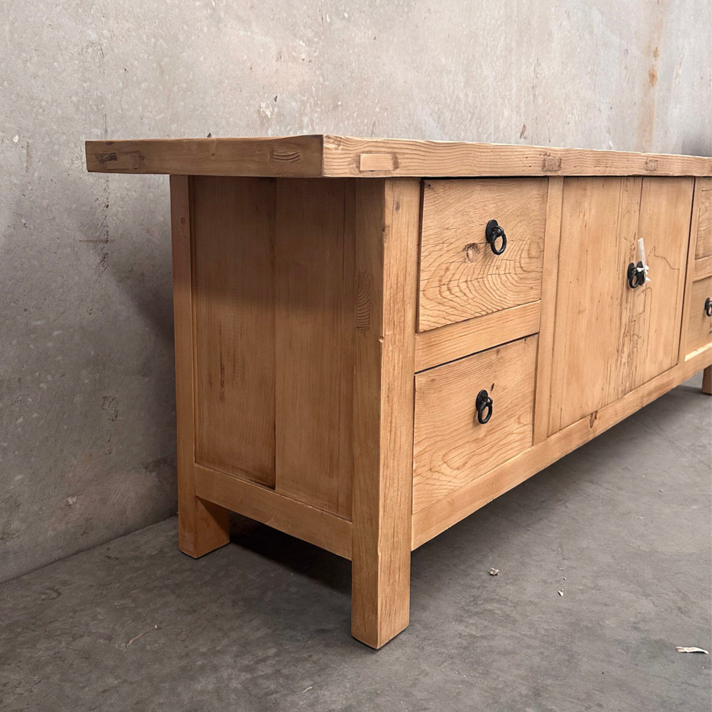 Low Cabinet Overhang | Rustic