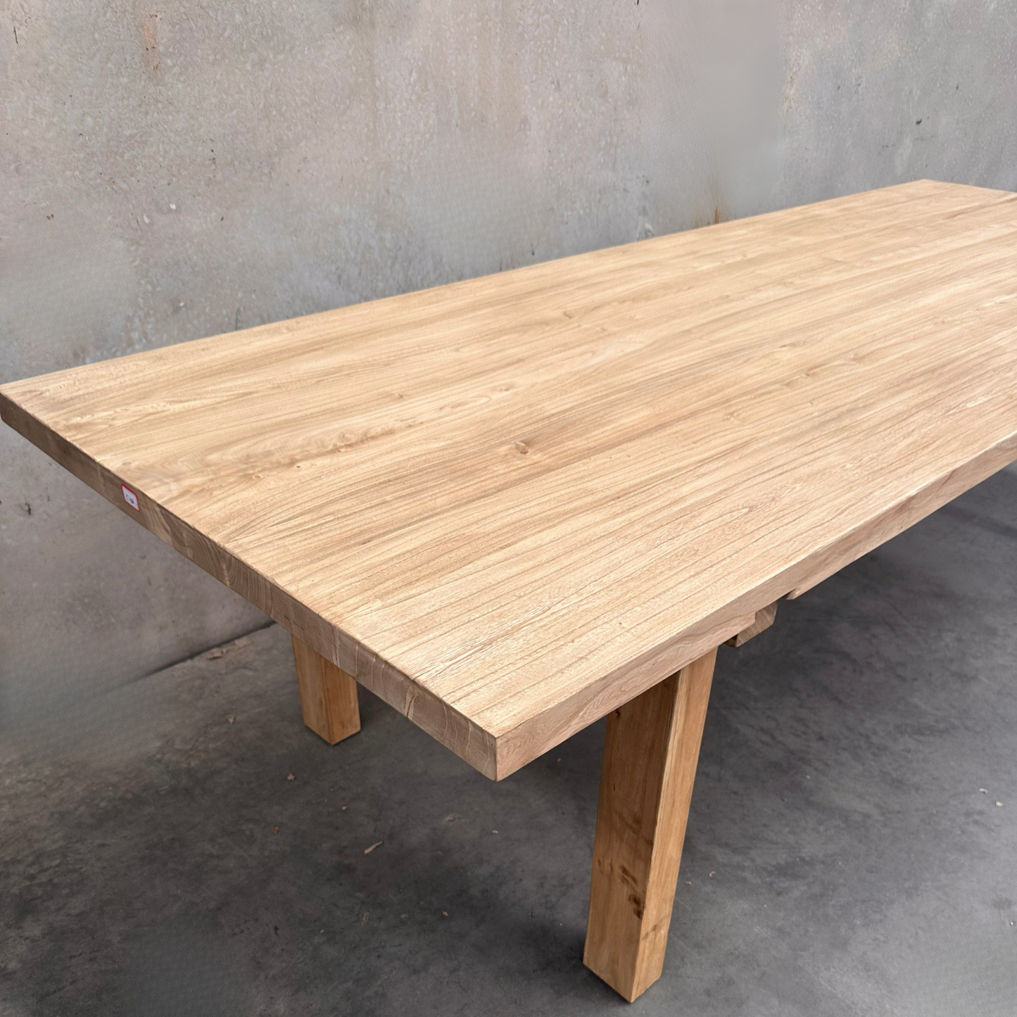 Dovetail Table (260) | Natural