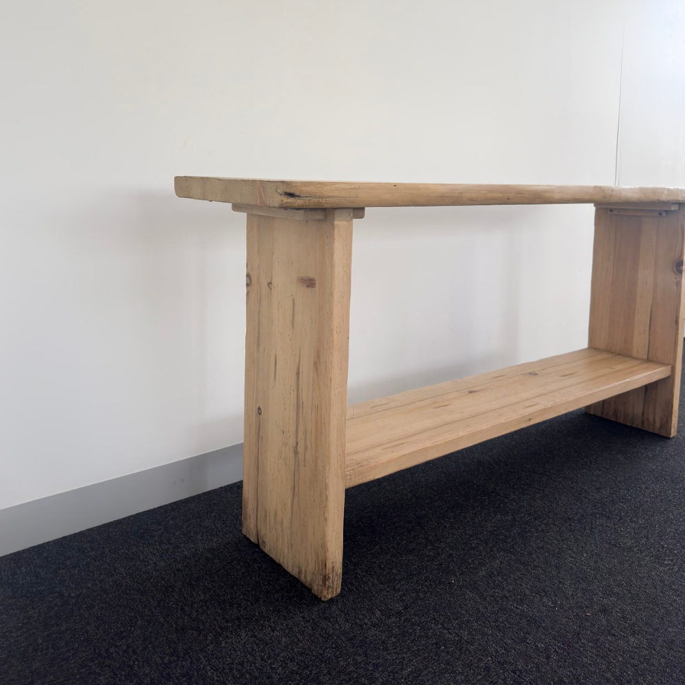 Broad Leg with Shelf