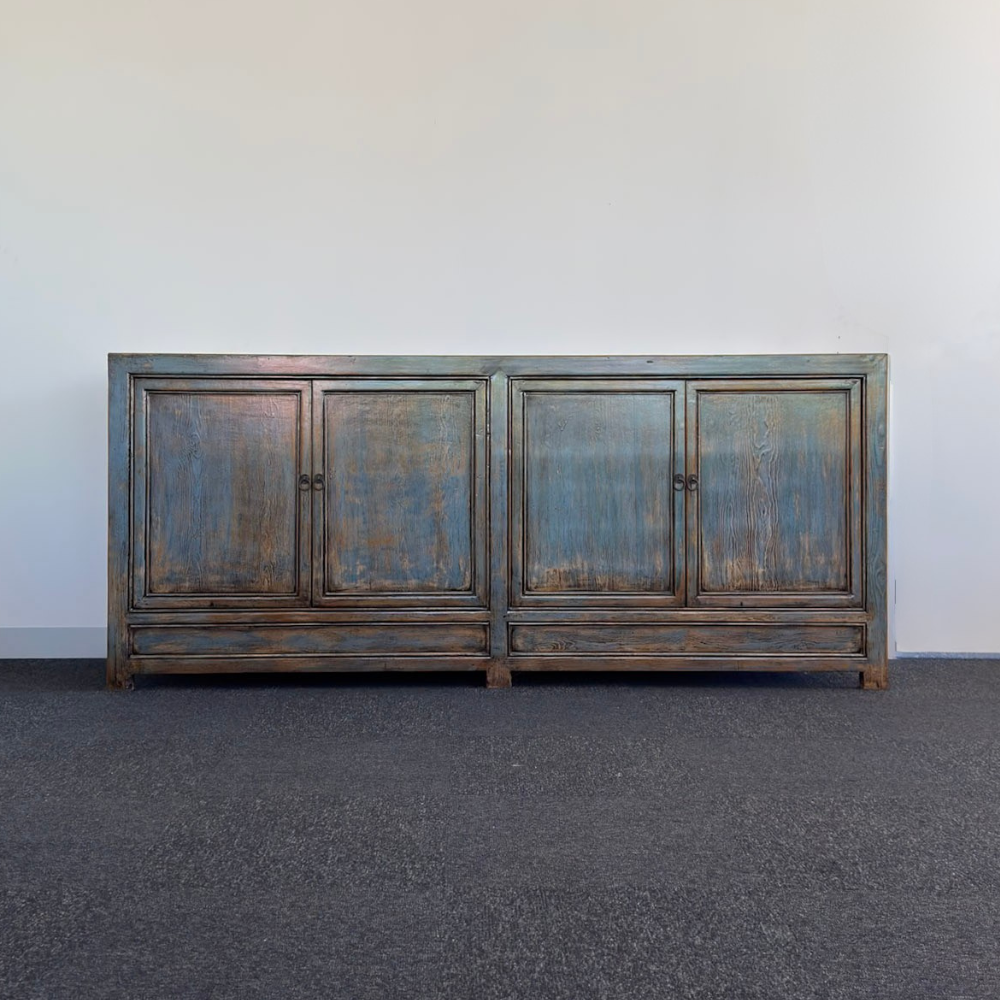 H32 4 Door Buffet | Lacquered